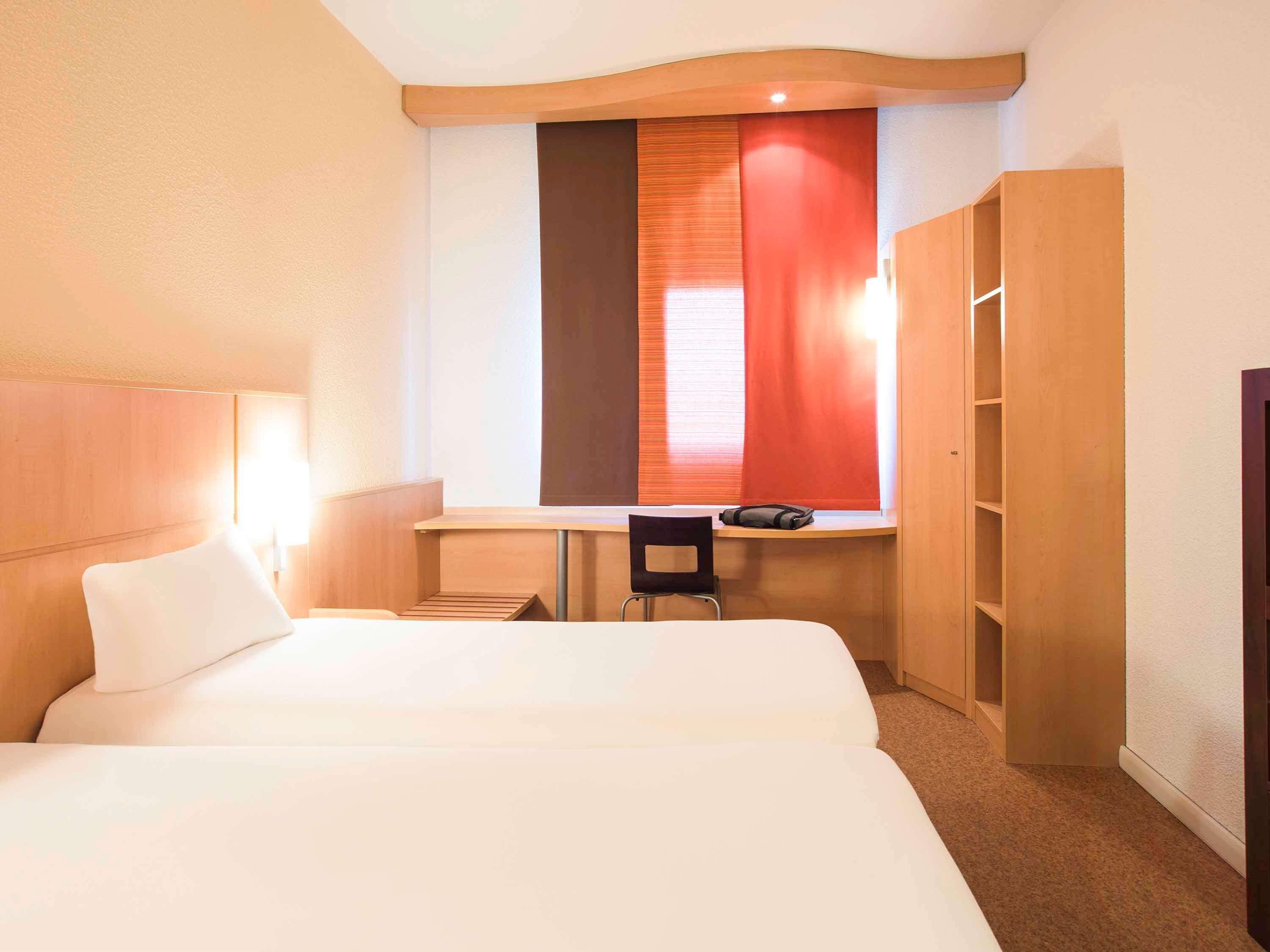 Ibis Como Grandate Exterior photo