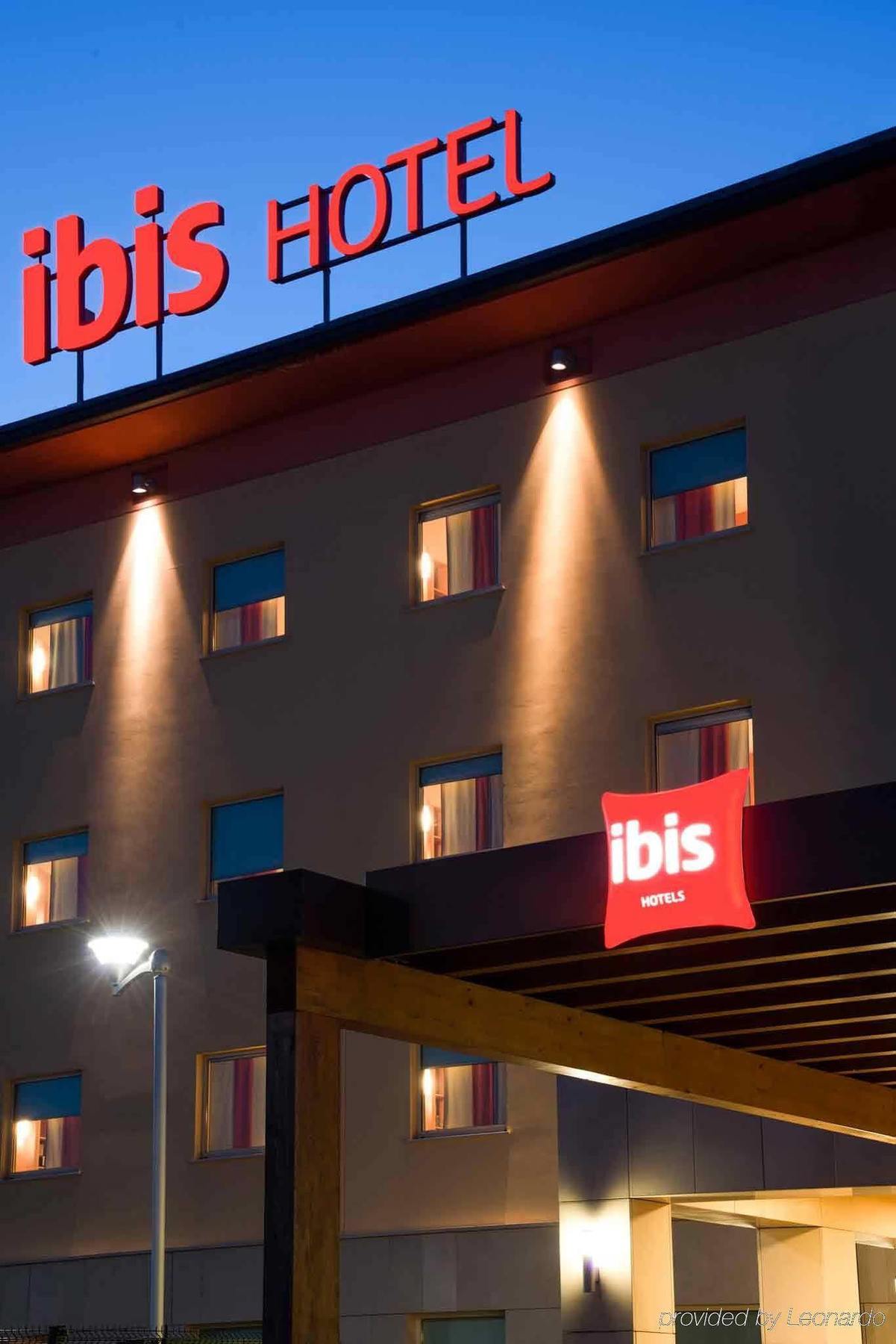 Ibis Como Grandate Exterior photo