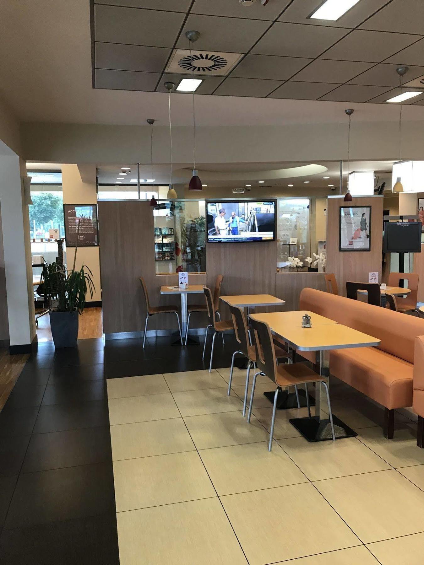 Ibis Como Grandate Exterior photo